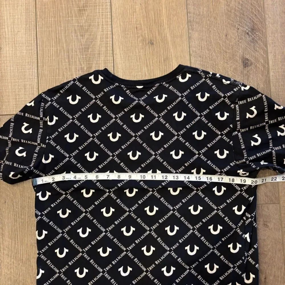 True Religion Tee - Picture 4 of 6
